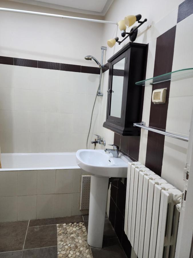 Duplex Bien Equipe Securise Avec Jardin Et Veranda La Marsa Exterior photo